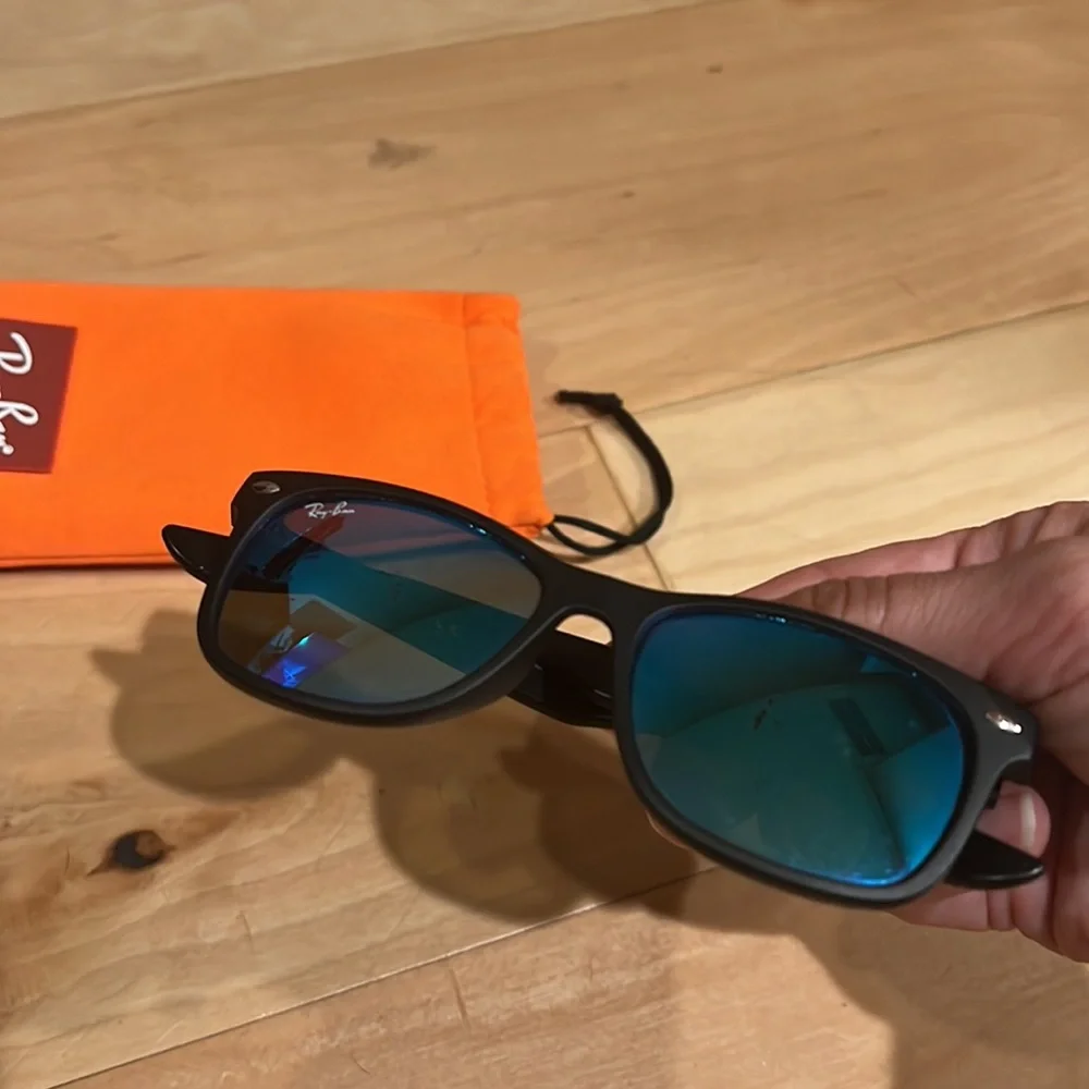 Child Ray Bans with case